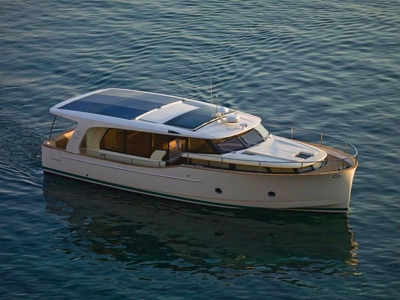 Book yachts online - motorboat - Greenline 40 - Vintage - rent