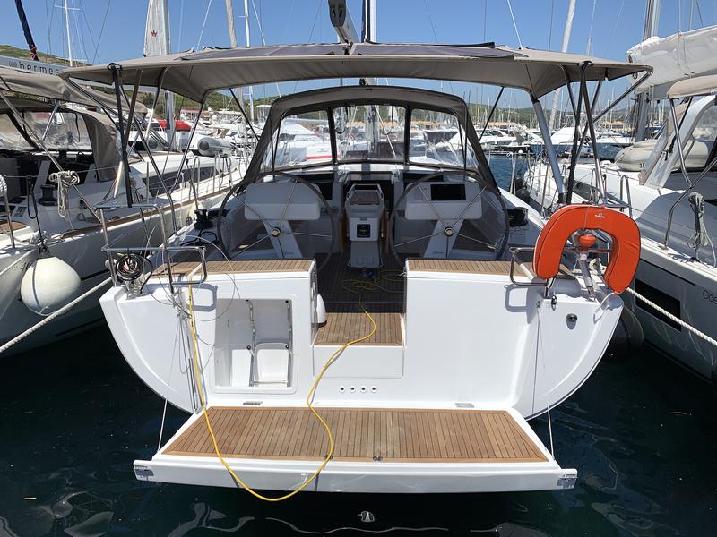 Book yachts online - sailboat - Hanse 458 - Kiveli - rent