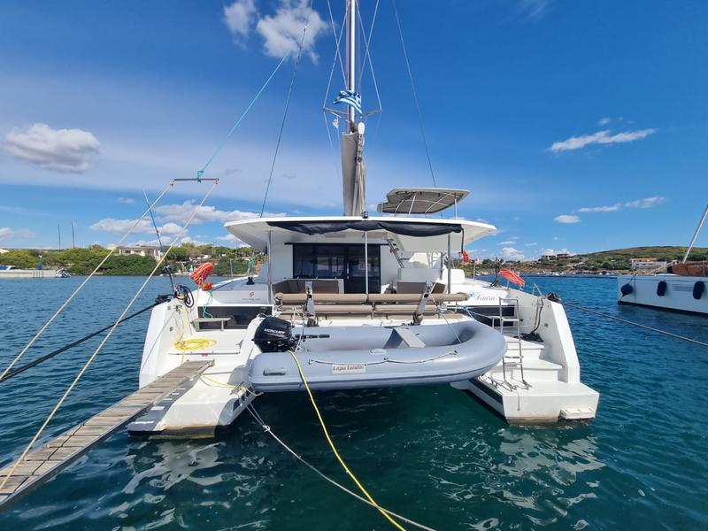 Book yachts online - catamaran - Astréa 42 - Princess Kiara - rent