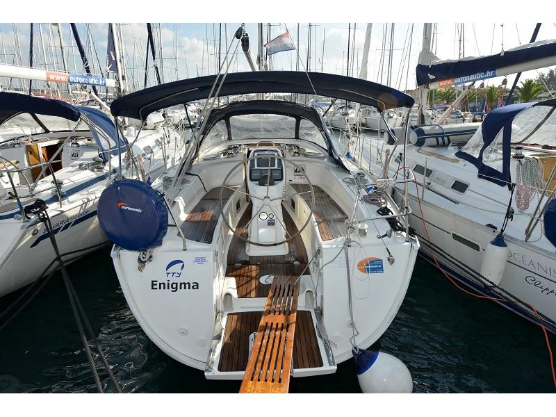 Book yachts online - sailboat - Bavaria 38 cruiser - Enigma - rent