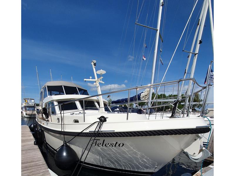 Book yachts online - motorboat - Linssen GS 40.0 AC - Telesto - rent