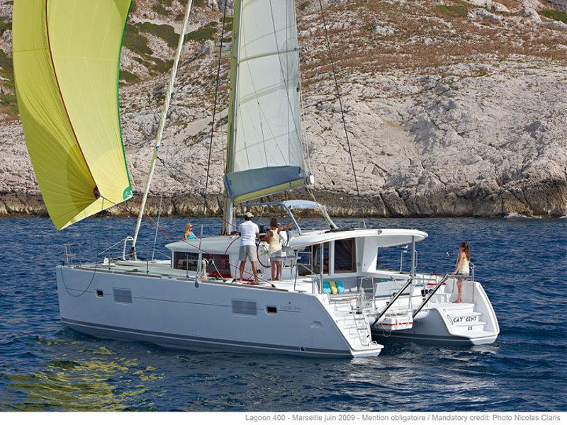 Book yachts online - catamaran - Lagoon 400 S2 - FIRST CHOICE - rent