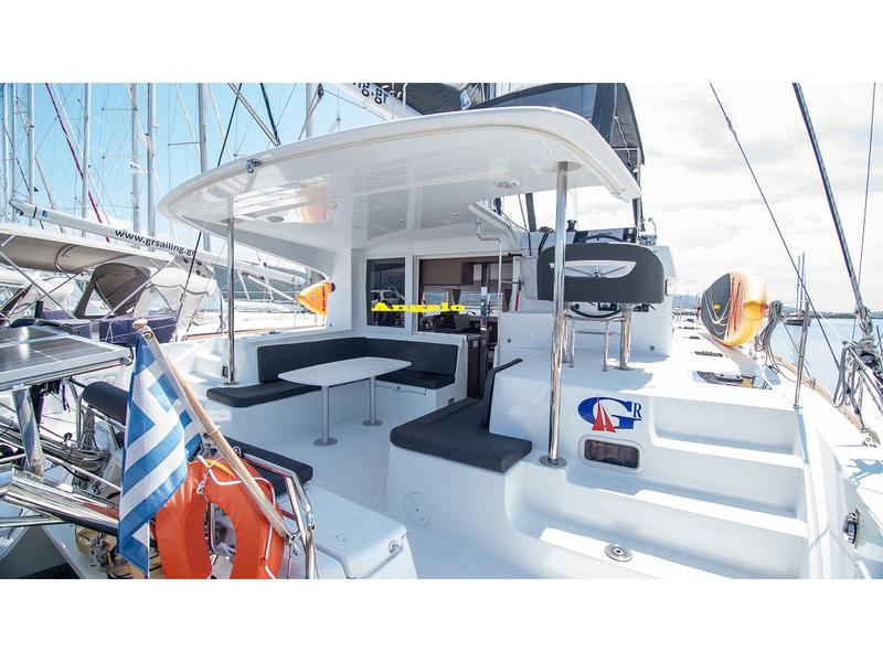 Book yachts online - catamaran - Lagoon 40 - ANGELO - rent