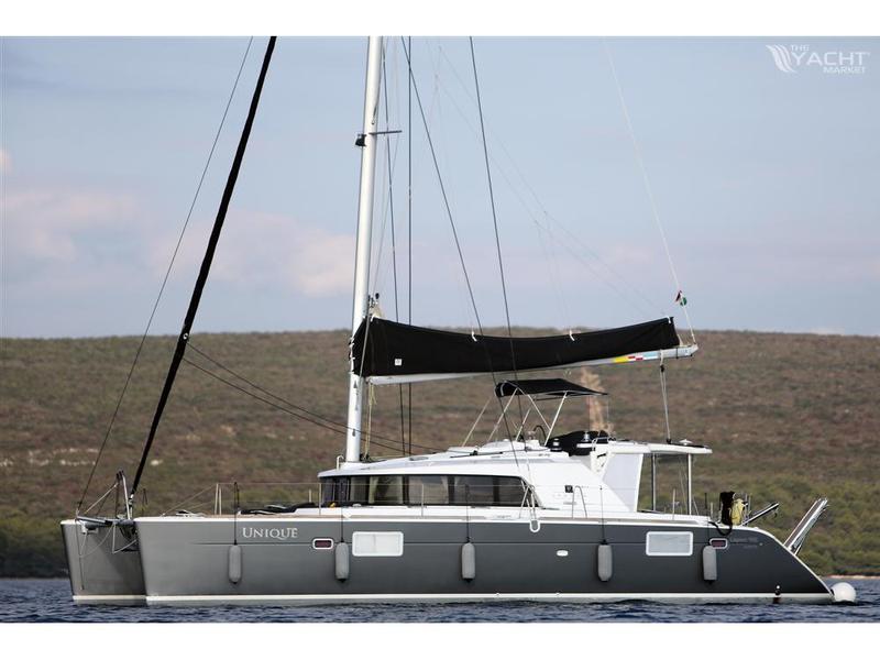 Book yachts online - catamaran - Lagoon 440-09 - Unique - rent