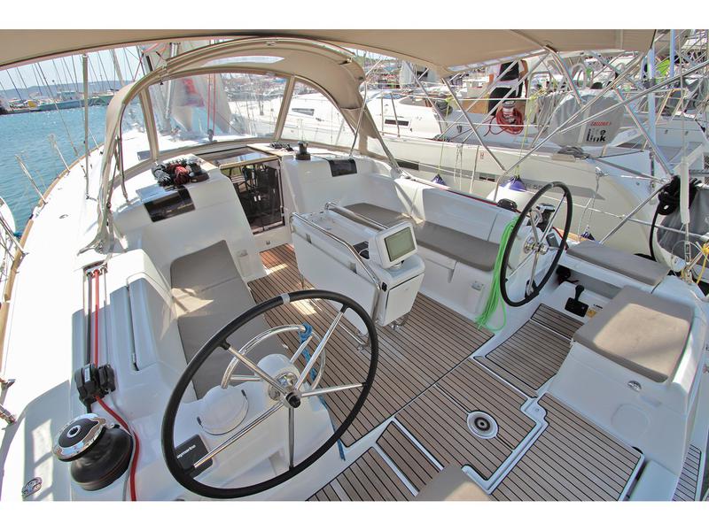 Book yachts online - sailboat - Sun Odyssey 449 - Kronos - rent