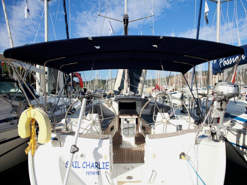 Book yachts online - sailboat - Bavaria 44 - Sail Charlie - rent