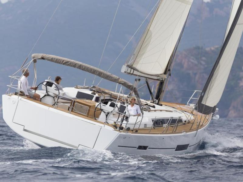 Book yachts online - sailboat - Dufour 520 Grand Large - CL- D52-18-MA - rent
