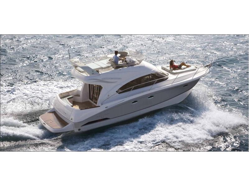 Book yachts online - motorboat - Antares 36 - ARIELA - rent