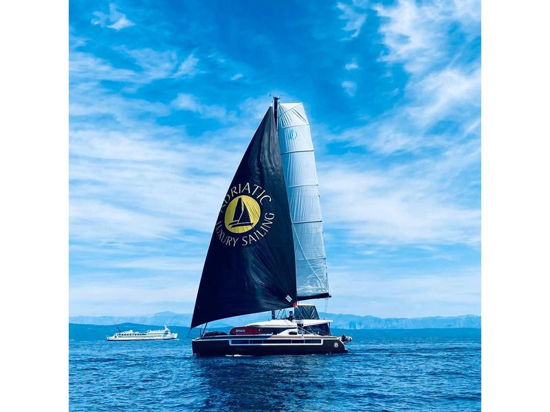 Book yachts online - catamaran - Lagoon 50 LUX - PRINCESS KISS - rent