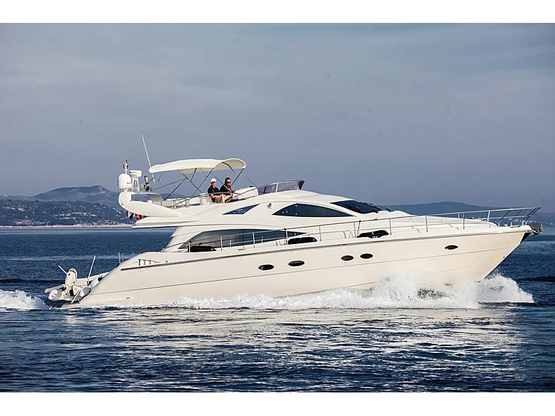 Book yachts online - motorboat - Aicon 56 S Fly - Senza Parole - rent