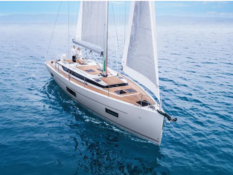 Book yachts online - sailboat - Bavaria C45 4cbs - Slv III - rent