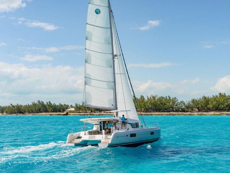Book yachts online - catamaran - Lagoon 42 A/C &amp; GEN - Venus - rent