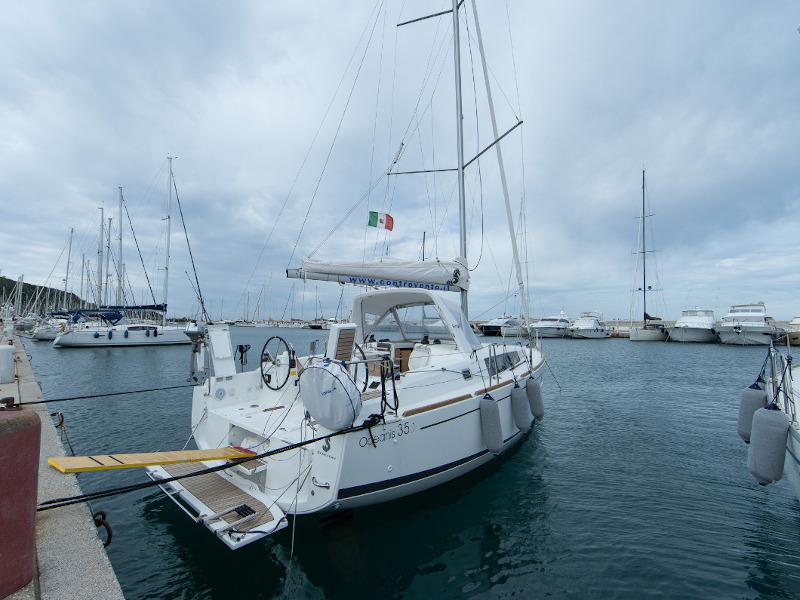 Book yachts online - sailboat - Oceanis 35.1 - Stephanie - rent