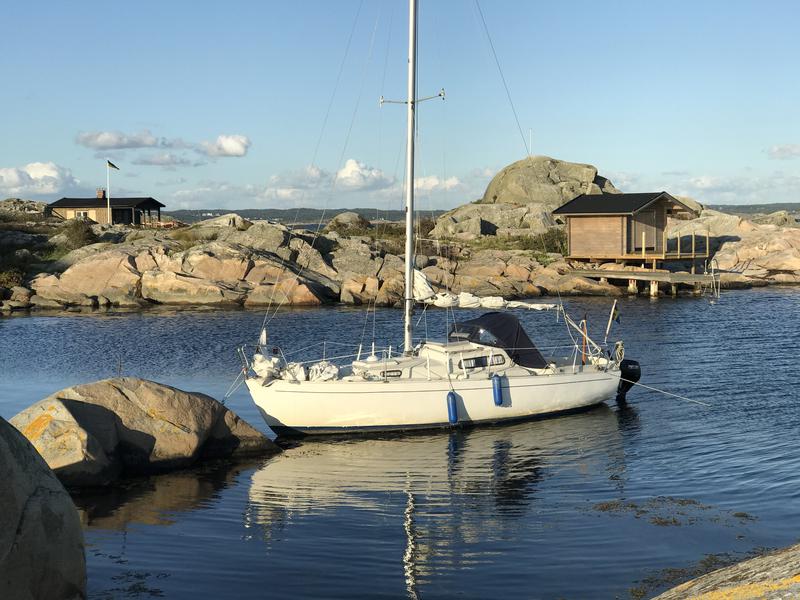 Book yachts online - sailboat - Viggen 23 - Camilla - rent