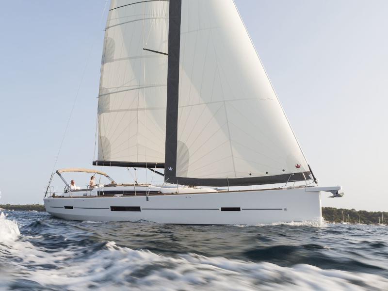 Book yachts online - sailboat - Dufour 520 Grand Large - Dream Planet - rent