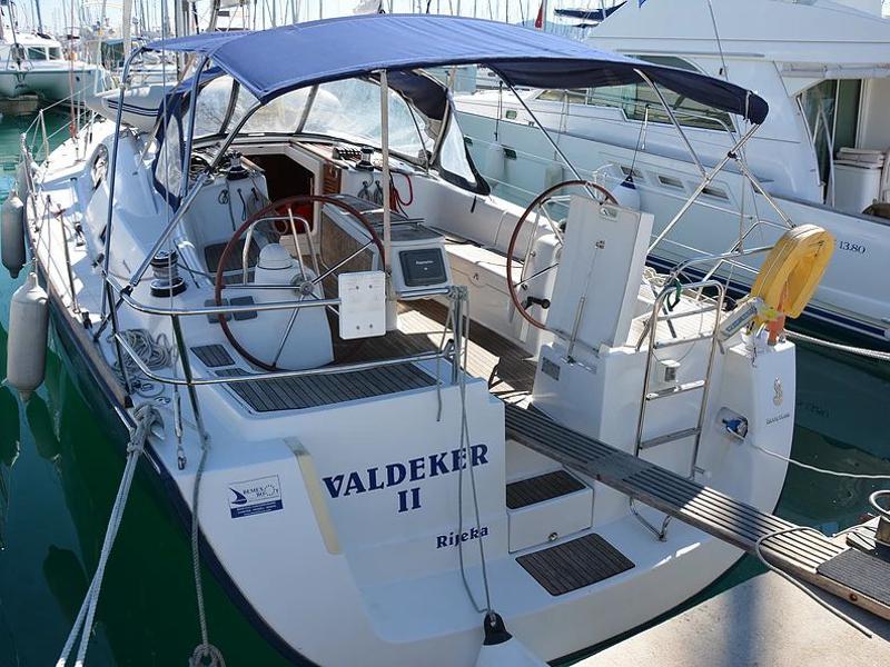 Book yachts online - sailboat - Oceanis 43 V - Valdeker II - rent