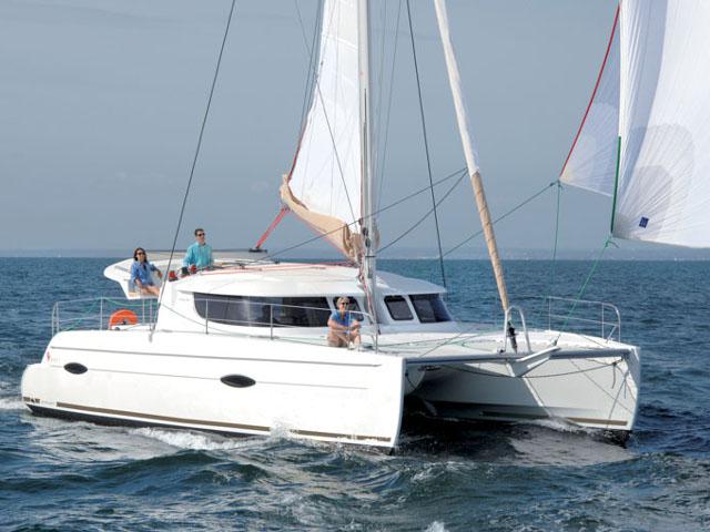 Book yachts online - catamaran - Lipari 41 - Kiwi IV - rent