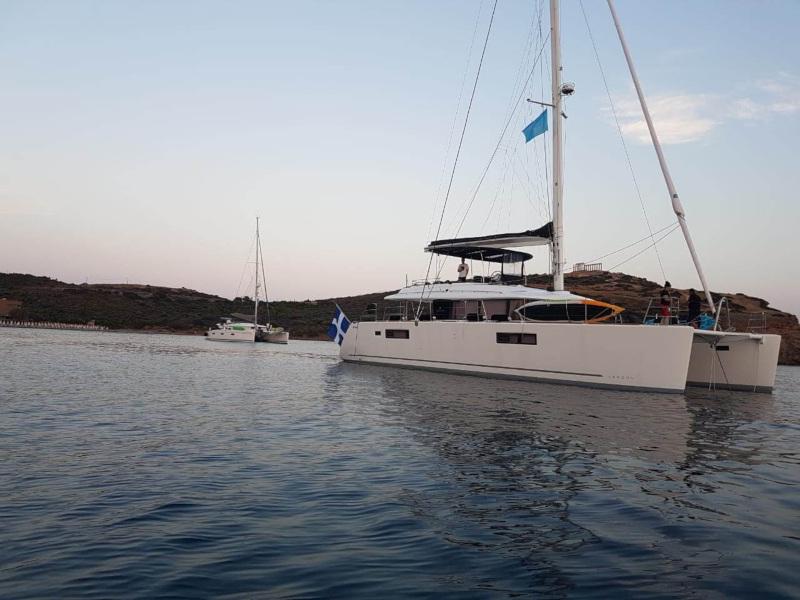 Book yachts online - catamaran - Lagoon 560 S2 - Boom - rent