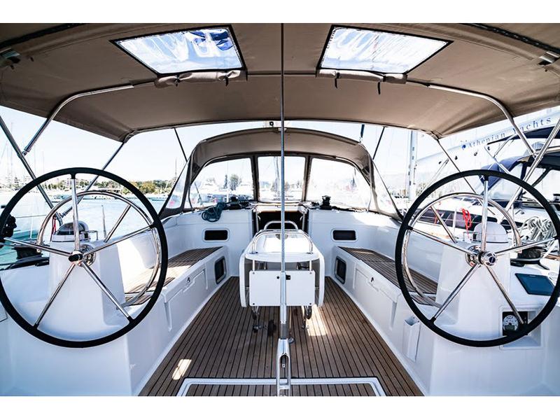 Book yachts online - sailboat - Sun Odyssey 519 - Pinta - rent