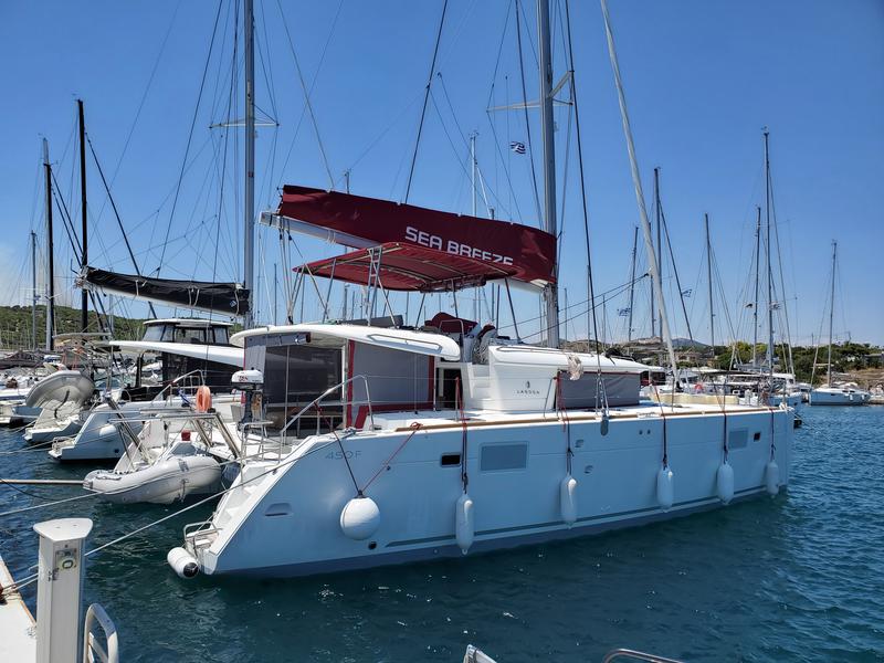 Book yachts online - catamaran - Lagoon 450  Flybridge - Sea Breeze - rent