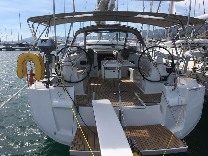 Book yachts online - sailboat - Sun Odyssey 519 - 5+1cab. - My Perseus (CV) - rent