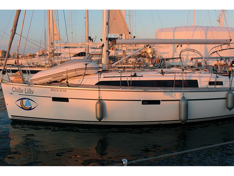 Book yachts online - sailboat - Bavaria Cruiser 37 6 - Chilly Lilly - rent