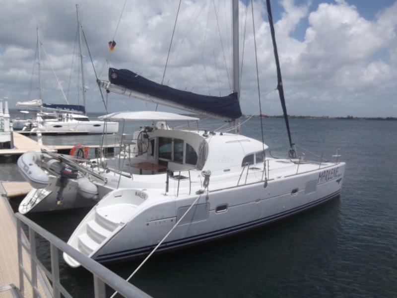 Book yachts online - catamaran - Lagoon 380 - Marlene Cuba - rent