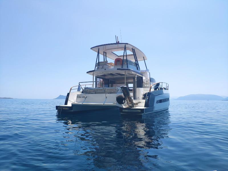 Book yachts online - powercatamaran - Bali 4.3 MY - Flying Dream  - rent