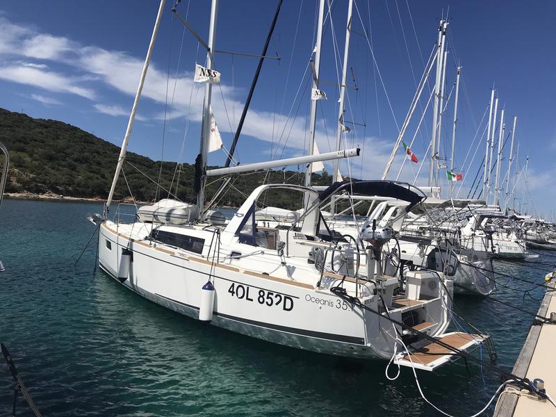Book yachts online - sailboat - Oceanis 35.1 - Atlas - rent