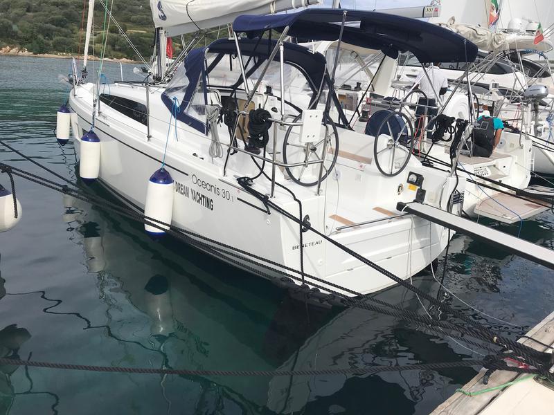 Book yachts online - sailboat - Oceanis 30.1 - Mimosa - rent
