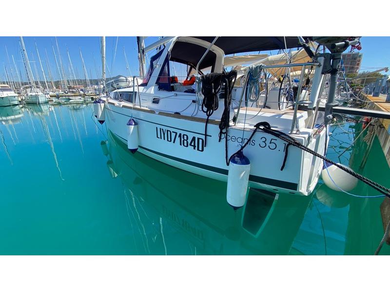 Book yachts online - sailboat - Oceanis 35.1 - Nodus - rent
