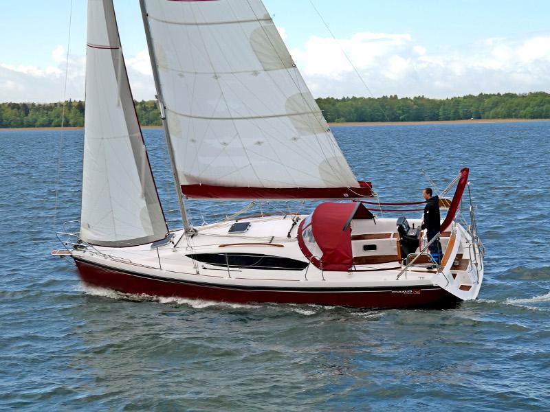Book yachts online - sailboat - Maxus 33.1 RS Prestige - RAIN SHADOW - rent