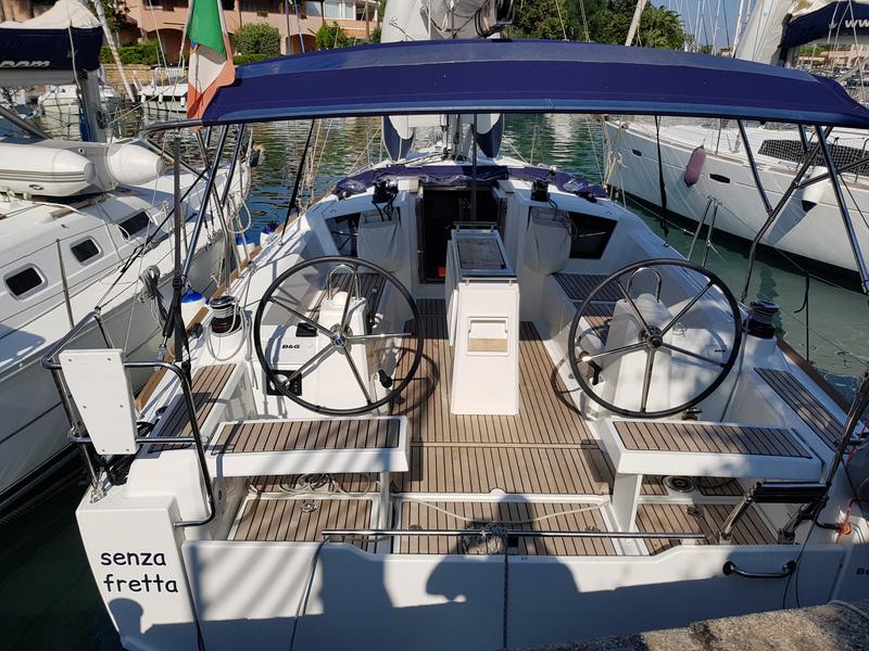 Book yachts online - sailboat - Oceanis 35.1 - Senza Fretta - rent