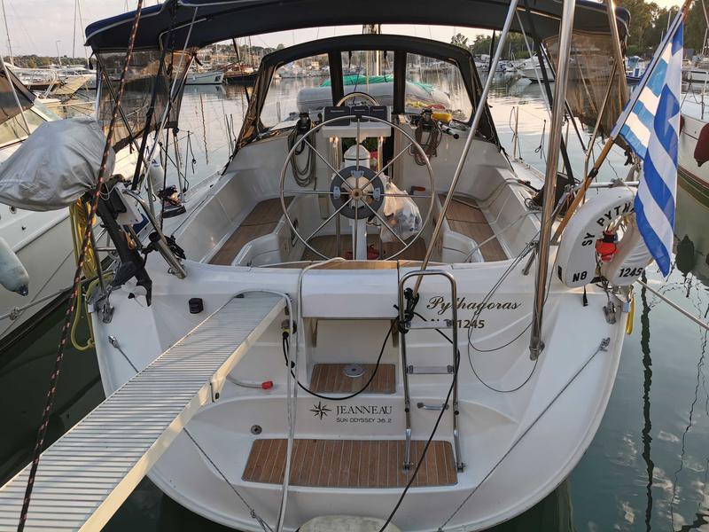 Book yachts online - sailboat - Sun Odyssey 36.2 - Pythagoras (electric head, wind generator) - rent