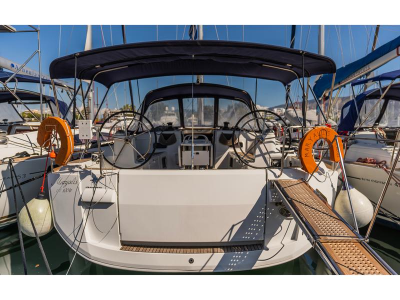 Book yachts online - sailboat - Sun Odyssey 519 - 5 cabs - MARYALIS - rent