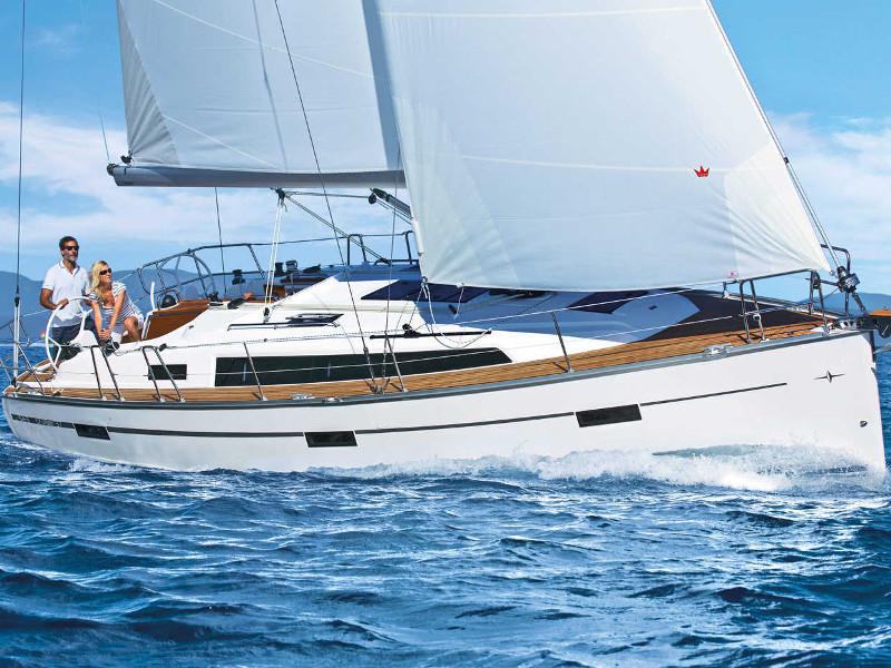 Book yachts online - sailboat - Bavaria Cruiser 37 - JULIA - rent