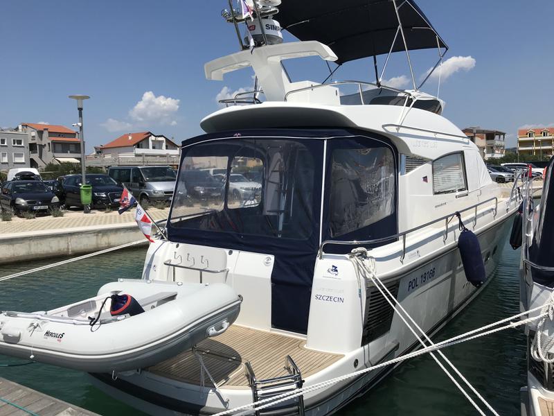Book yachts online - motorboat - Nimbus 405 Flybridge - Wanderlust - rent