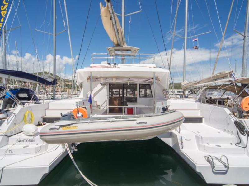 Book yachts online - catamaran - Nautitech 46 Fly - Santorin - rent