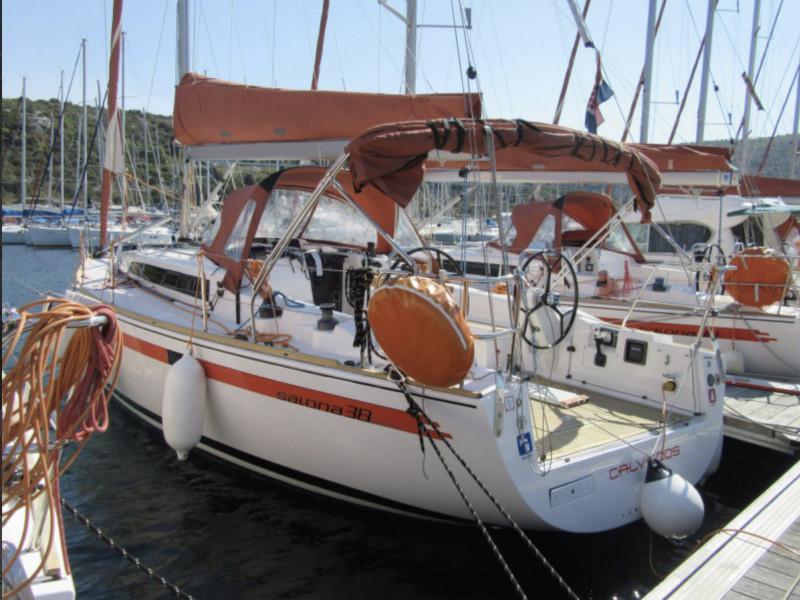 Book yachts online - sailboat - Salona 38 - Rum - rent