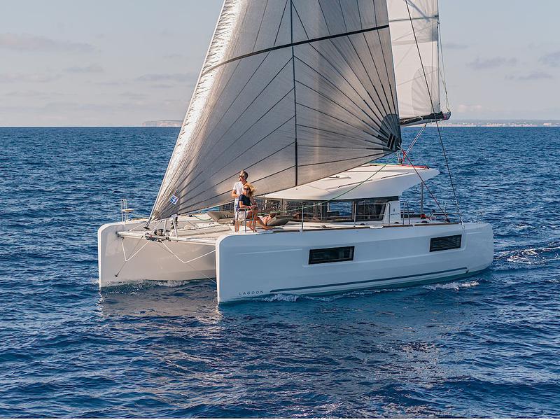 Book yachts online - catamaran - Lagoon 40 - NN - rent