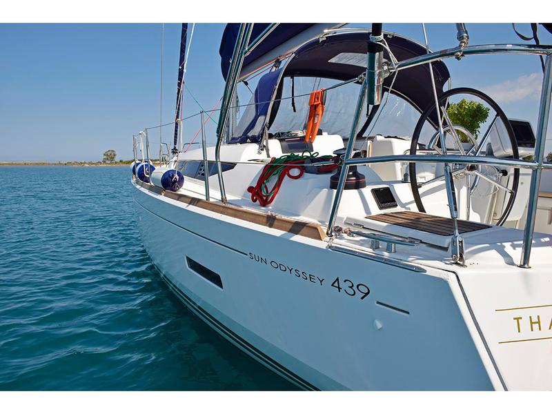 Book yachts online - sailboat - Sun Odyssey 439 - Thales - rent