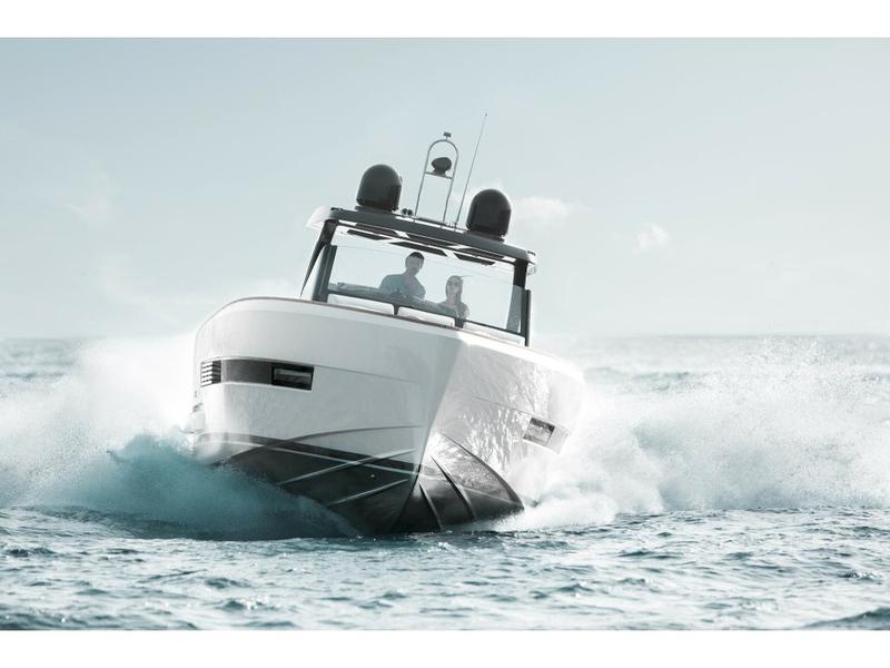 Book yachts online - motorboat - Fjord 44 Open - MEDCAT68 Available for daily charter only - From 10:00 to 20:00 - 0 night - rent