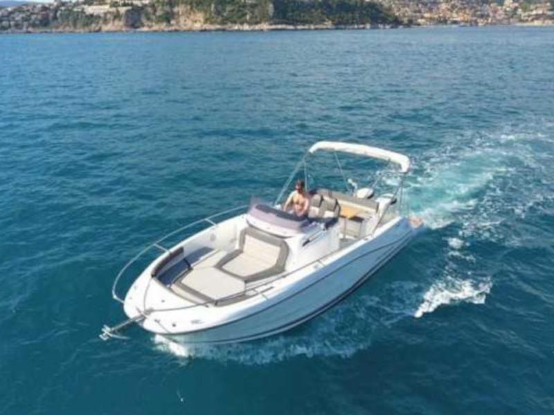 Book yachts online - motorboat - Cap Camarat 9.0 - Cap Camarat 9.0 - rent
