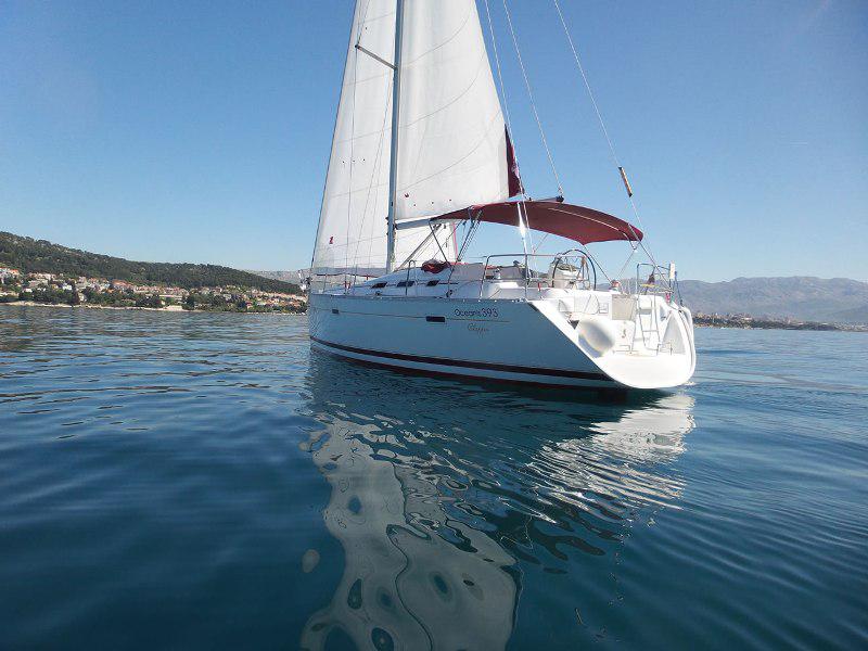 Book yachts online - sailboat - Oceanis 393 Clipper - Škuribanda (refitted 2021) - rent