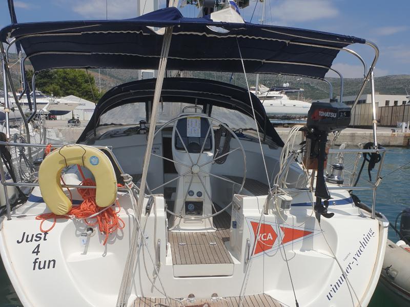 Book yachts online - sailboat - Bavaria 39 Cruiser - LaraLou - rent