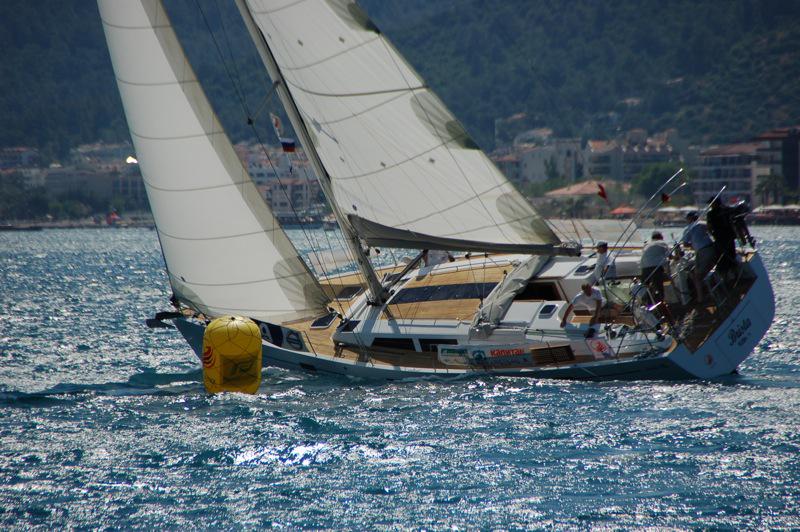 Book yachts online - sailboat - Hanse 470e - Brista - rent