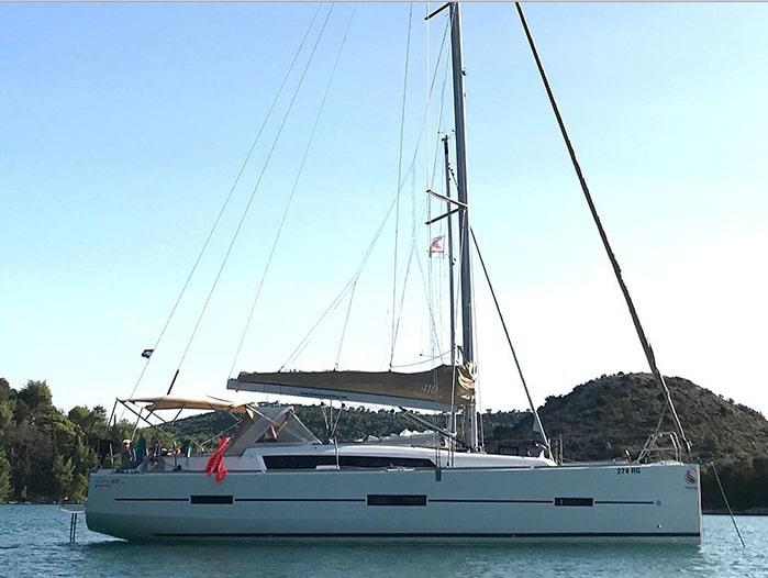 Book yachts online - sailboat - Dufour 410 Grand Large 8 - Geronimo - rent