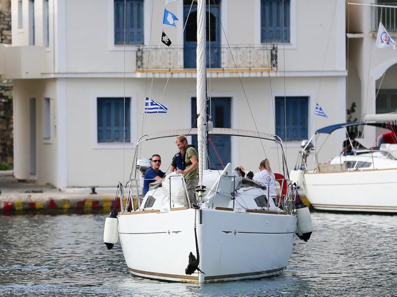 Book yachts online - sailboat - Sun Odyssey 33i - Omega - rent