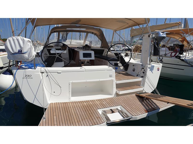 Book yachts online - sailboat - Dufour 390 Grand Large - Mimi - rent