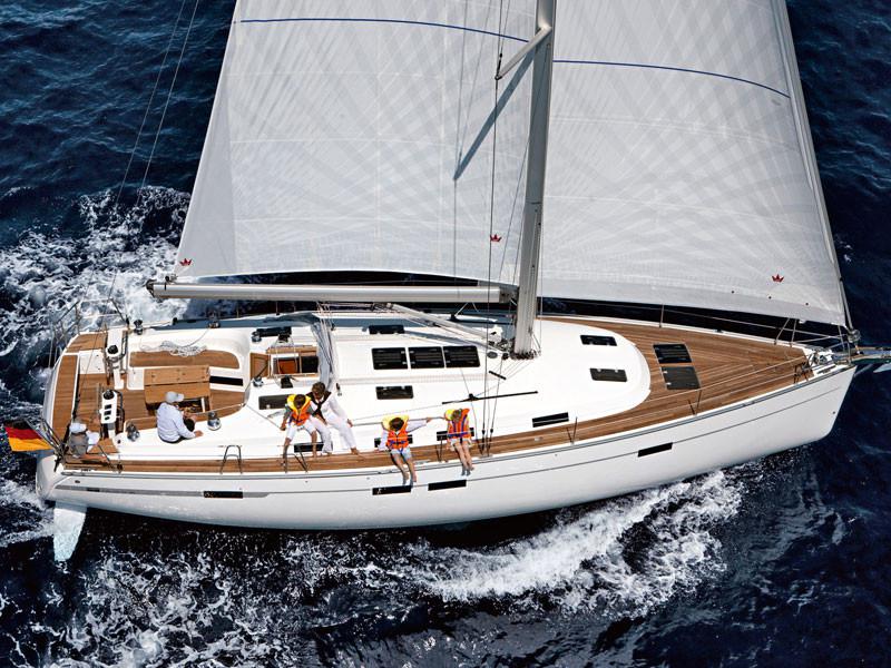 Book yachts online - sailboat - Bavaria 45 Cruiser - Cloe - Solar Panel - rent